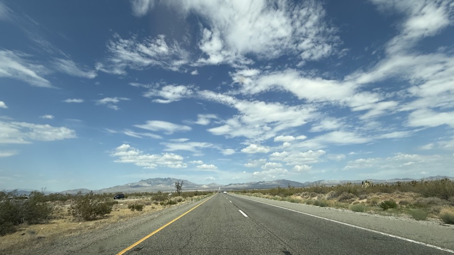 I-15 N Yucca Grove